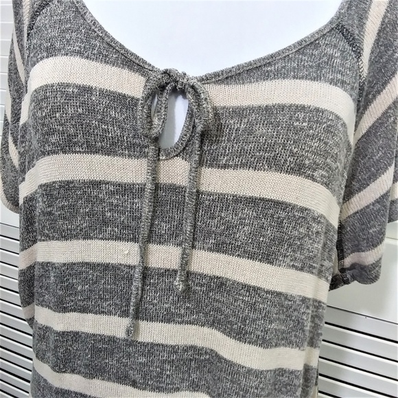 Charming Charlie Sweater Top Gray Short Sleeved Oversize Pullover Size Small - Picture 2 of 8